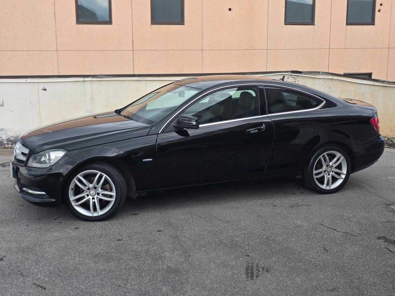 Mercedes-benz C 220 CDI BlueEFFICIENCY Coupé Avantgarde
