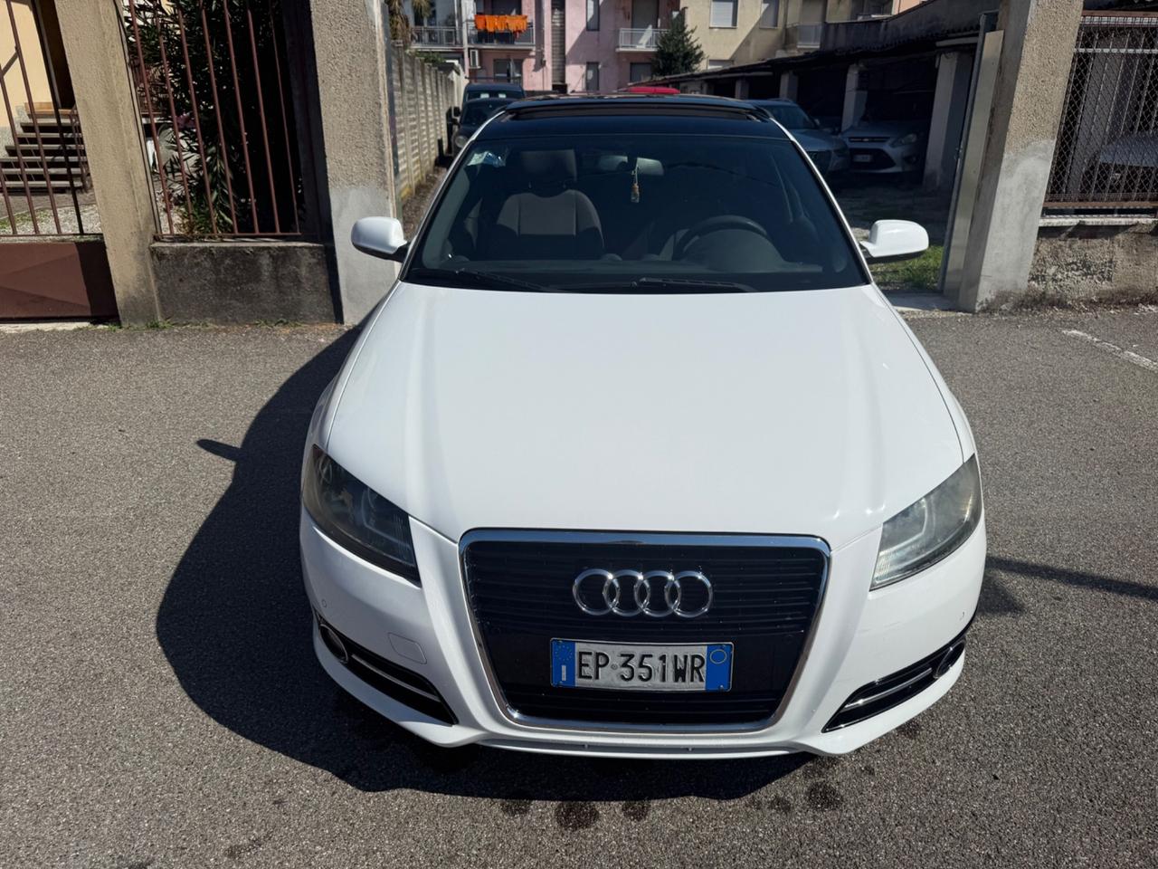 Audi A3 1.6 105 cv