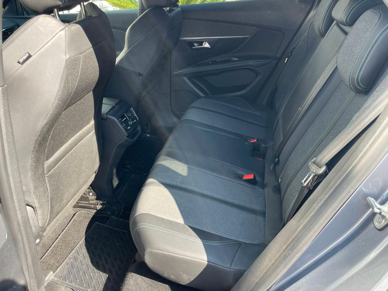 Peugeot 3008 BlueHDi 130 S&S EAT8 Allure Pack