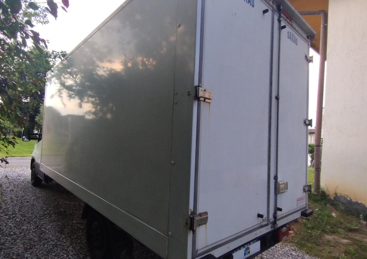 FURGONE IVECO DAILY CASSONATO