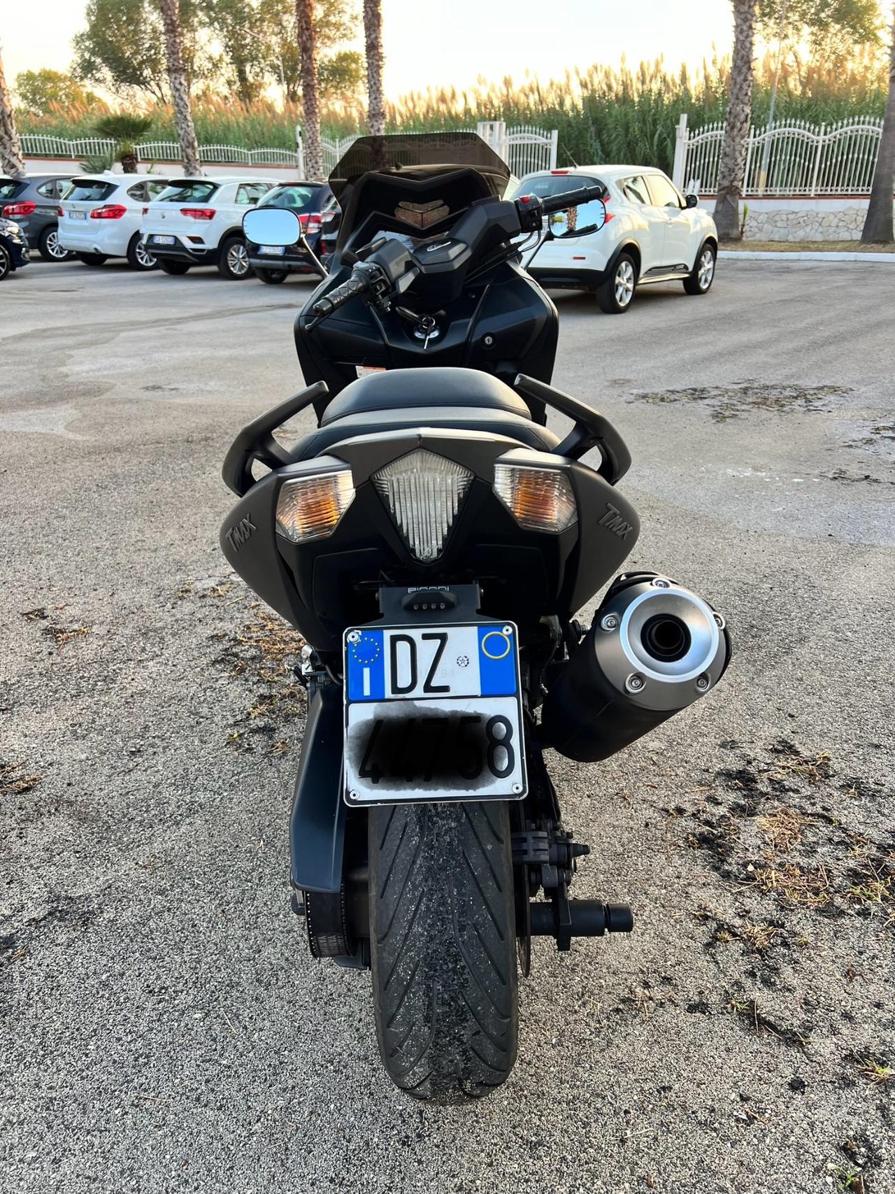 Yamaha t Max 530