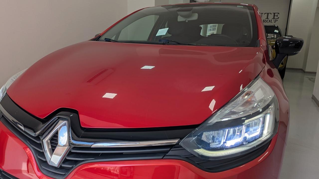 Renault Clio TCe 12V 90 CV 5 porte Moschino Life