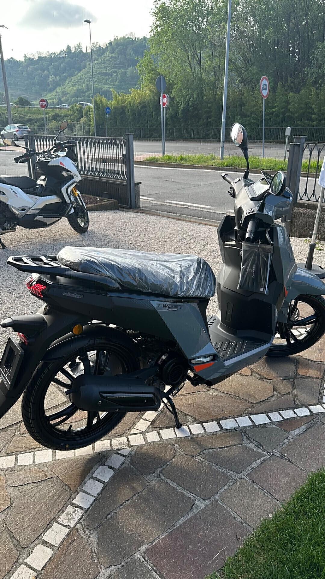Peugeot Tweet 50 GT EURO 5+