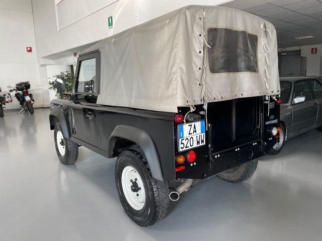 LAND ROVER Defender 90 2.4 TD4 Soft top E