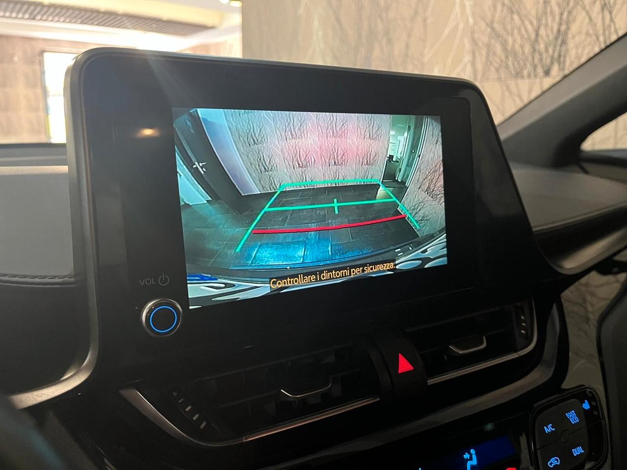 Toyota C-HR 1.8 Hybrid E-CVT Trend