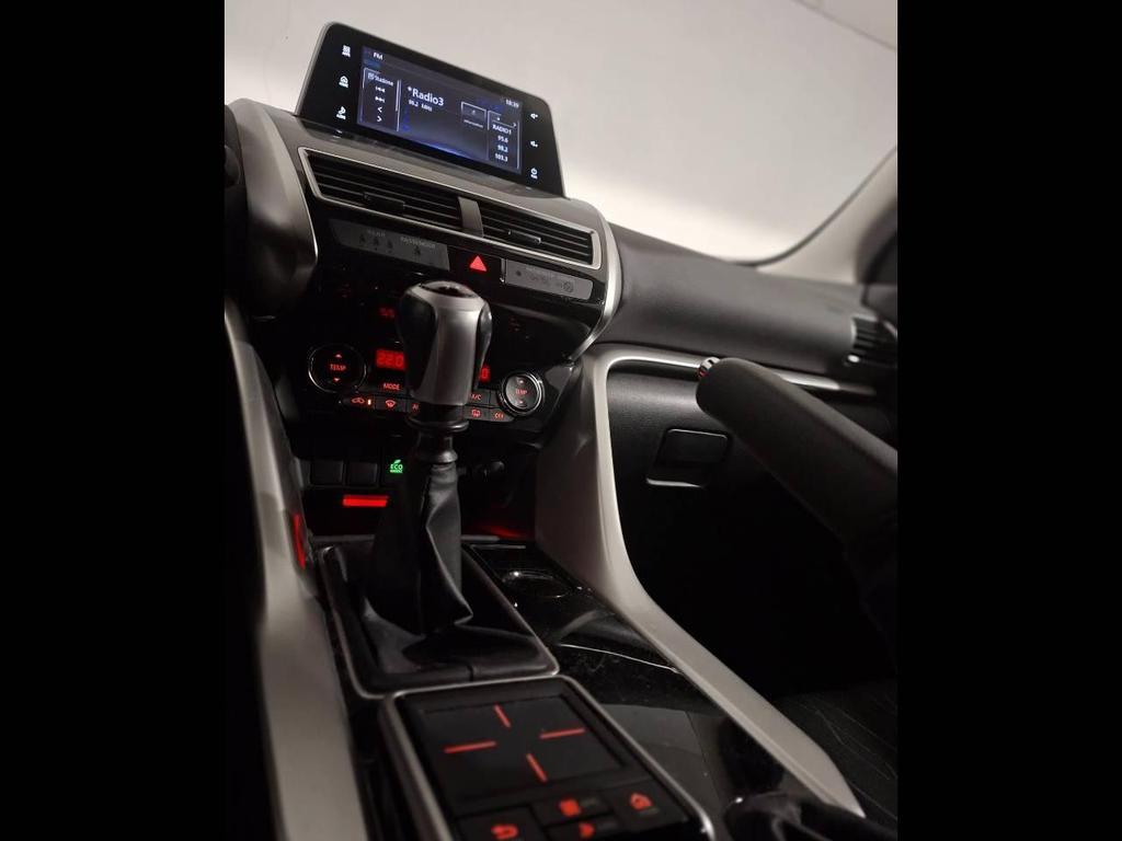 Mitsubishi Eclipse Cross 1.5 Turbo Intense 2WD