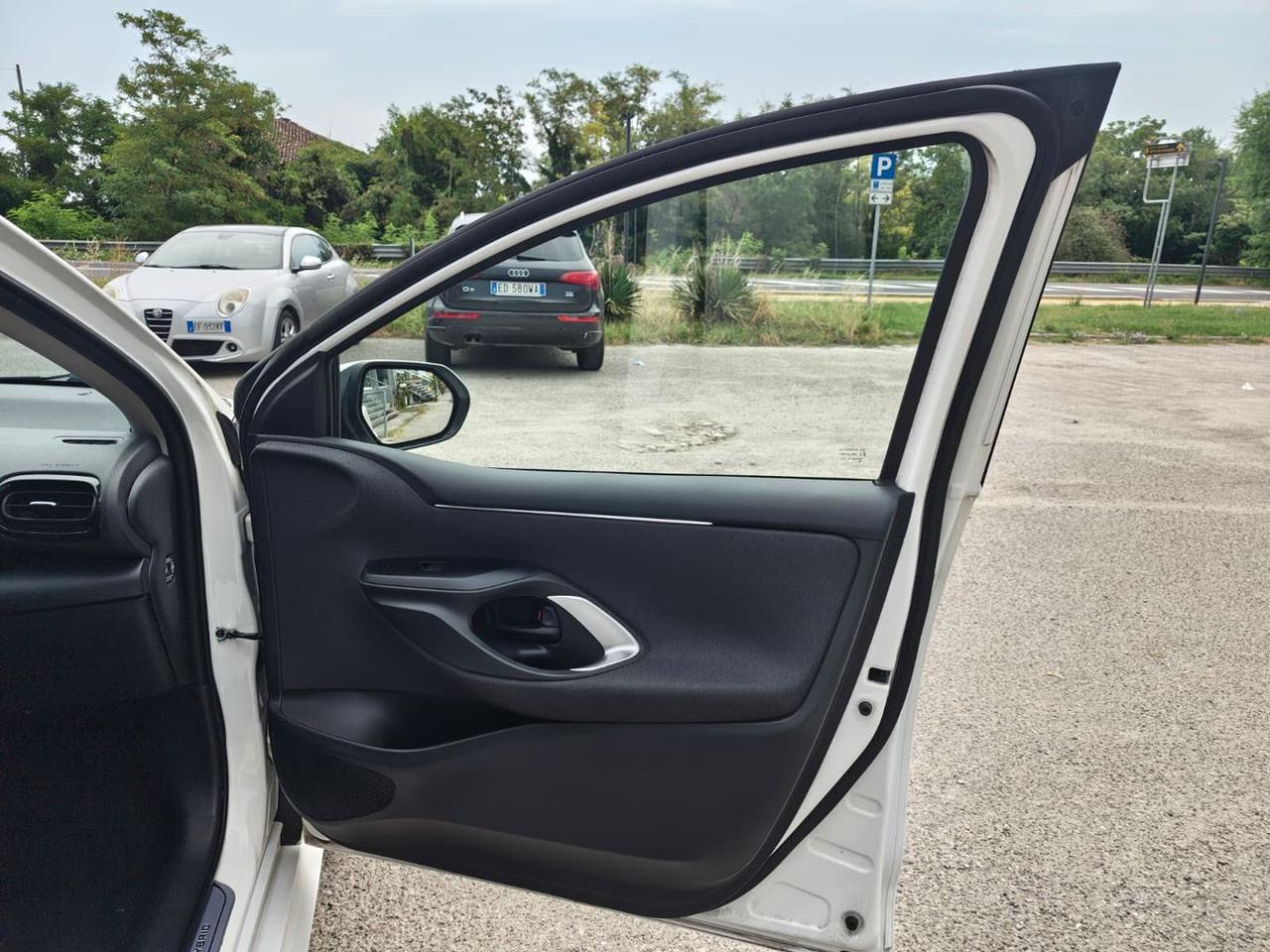 Toyota Yaris Trend 1.5 HEV #11755