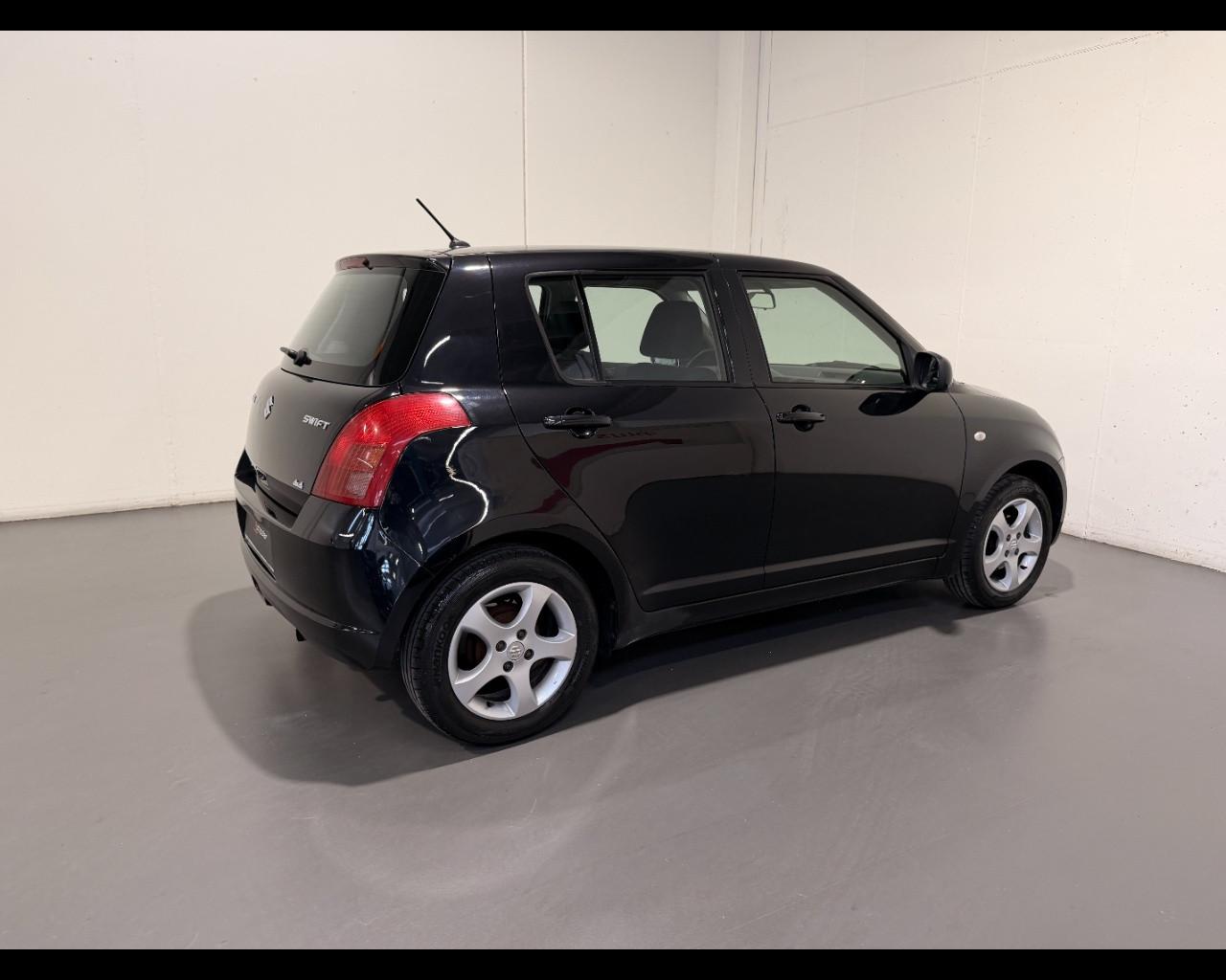 SUZUKI SWIFT 1.3 16v GL 4x4 5p