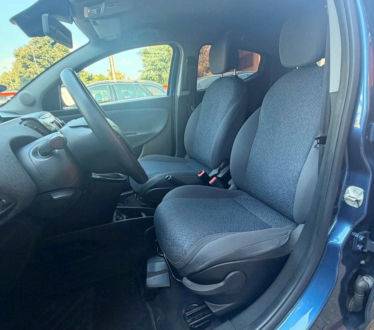 Lancia Ypsilon 1.0 FireFly 5 porte S&S Hybrid Alberta Ferretti