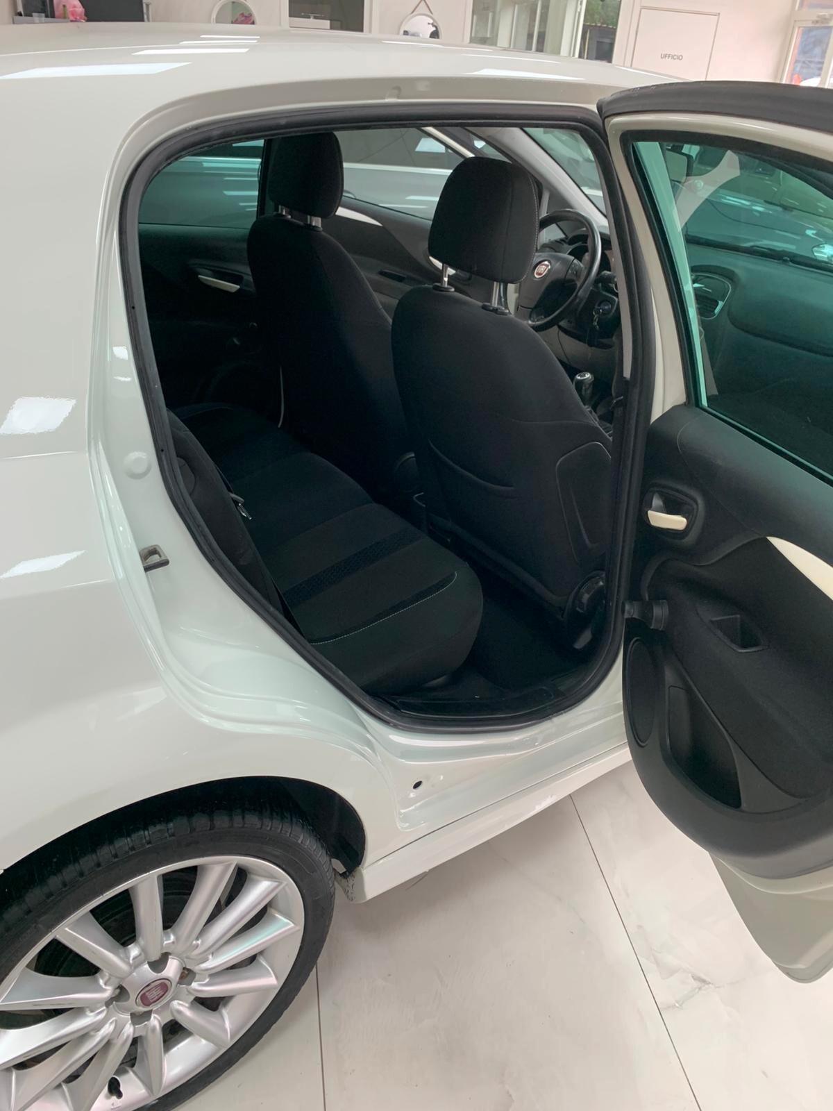 Fiat Punto Evo 1.3 Mjt 95 CV DPF 5 porte S&S Dualogic Emotion