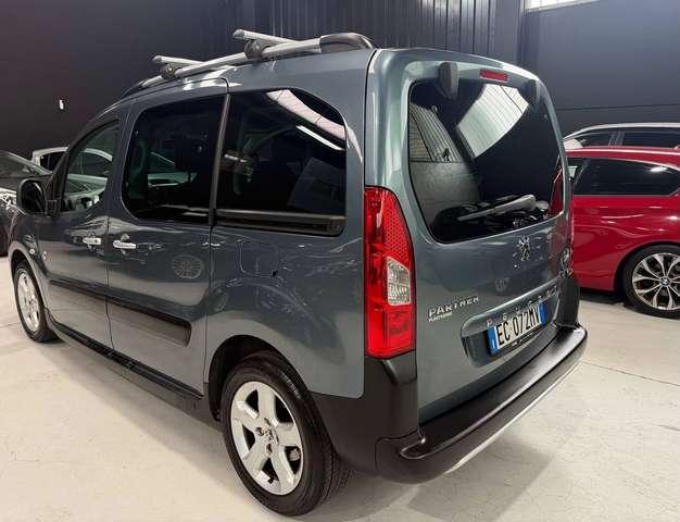 Peugeot Partner Neopatentati GPL 7 Posti