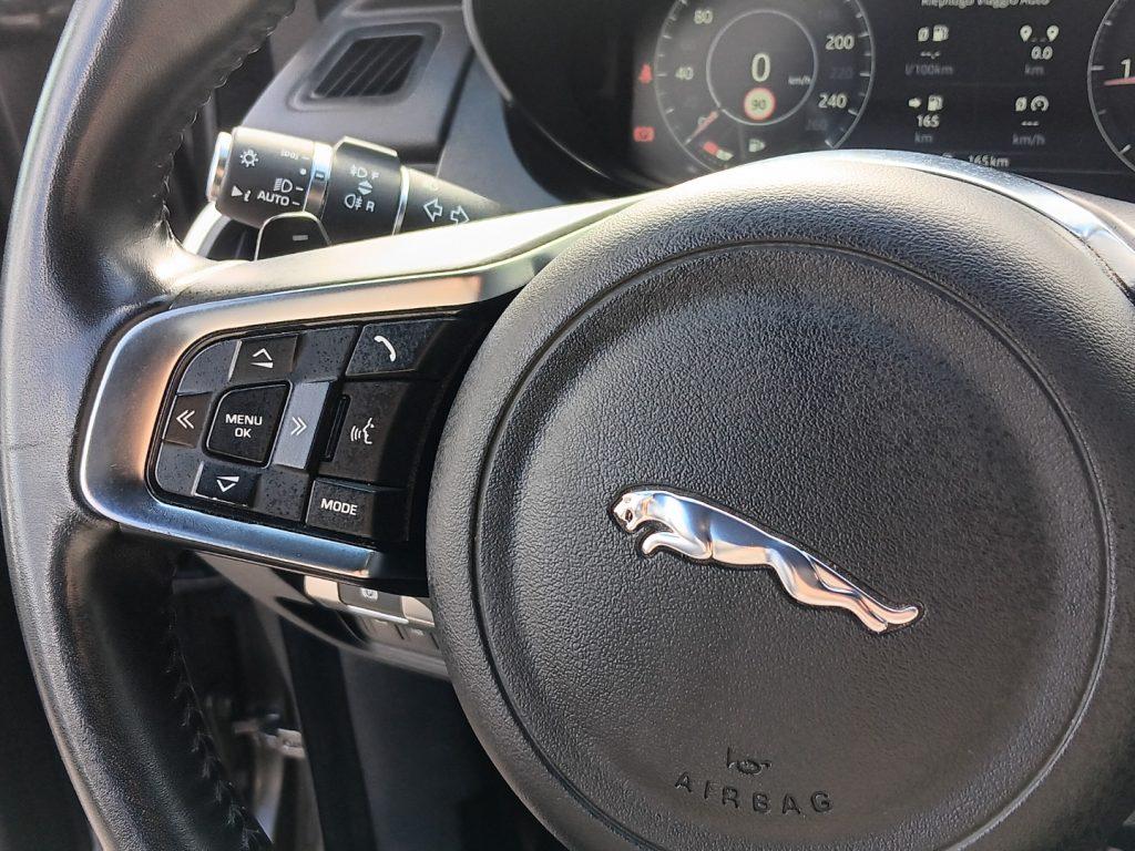 JAGUAR E-Pace (X540) E-Pace 2.0D 150 CV A...