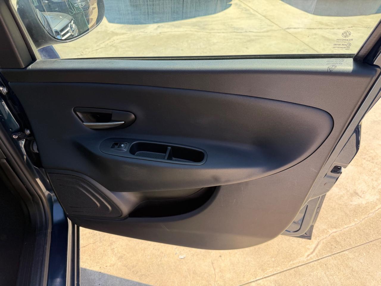 Lancia Ypsilon 1.2 69CV PLATINUM/77.000KM/2018