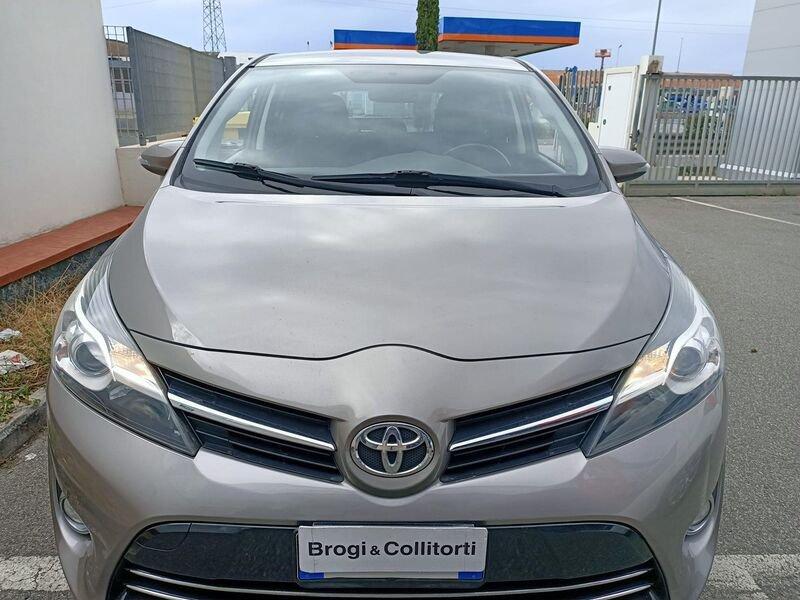 Toyota Verso 1.6 d-4d Active 7p.ti mt 1.6 D-4D Active 7 posti