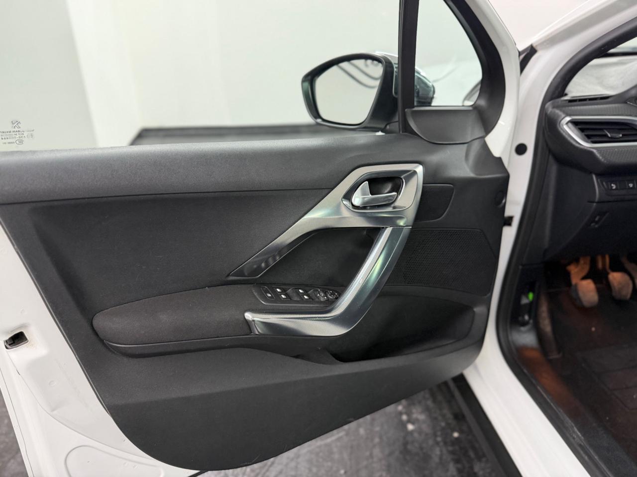 PEUGEOT 2008 (anno 2014)