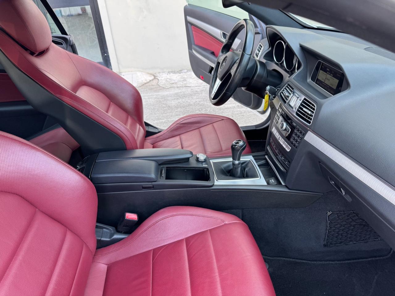 Mercedes-benz E 220 CDI Coupé Premium