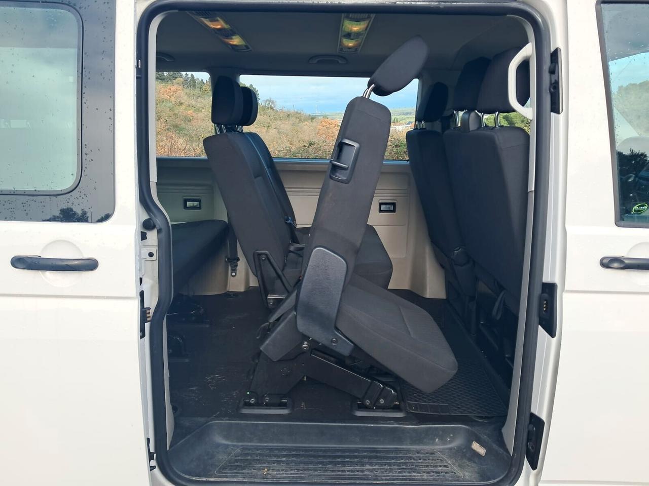 Volkswagen Caravelle 2.0 TDI DSG 9 posti (Iva Esposta)