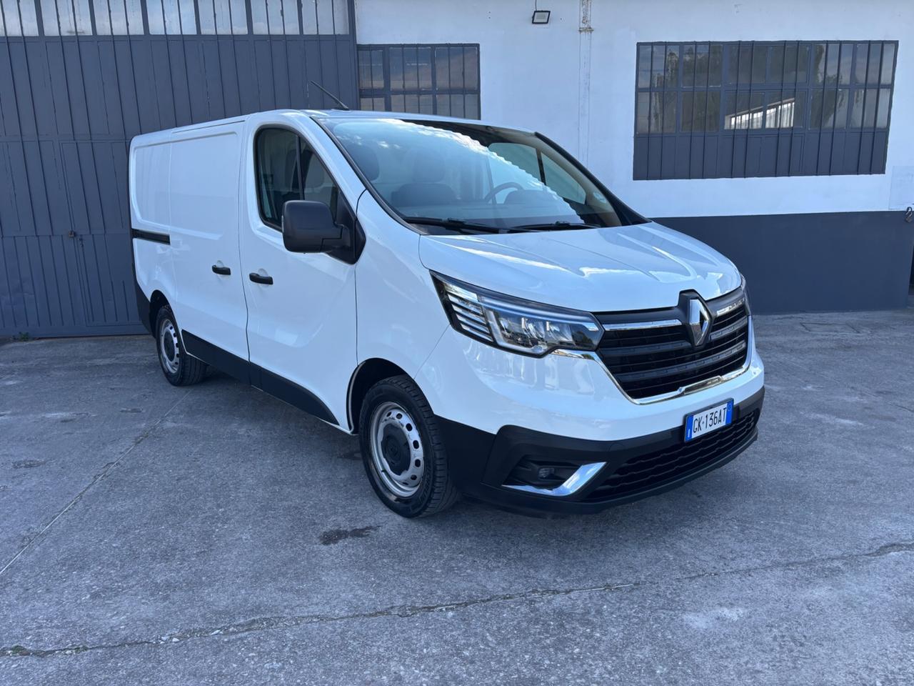 Renault Trafic 2.0 DCI. Garanzia 12 mesi
