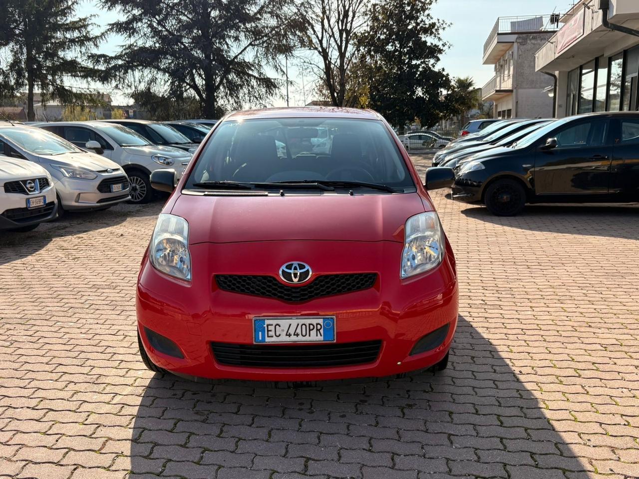 Toyota Yaris 1.0 5P Luxury pack
