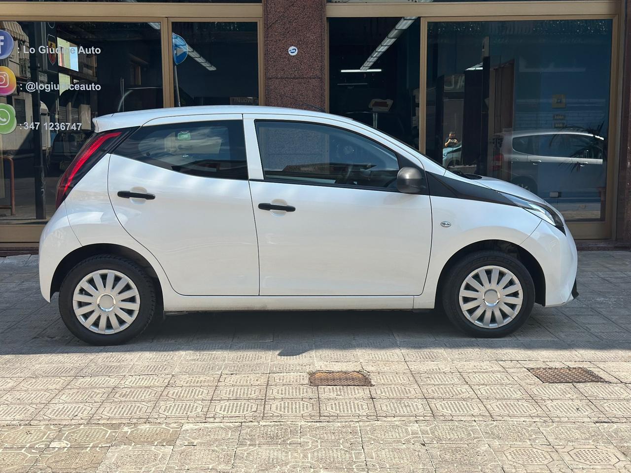 Toyota Aygo Connect 1.0 VVT-i 72 CV 5 porte x-play