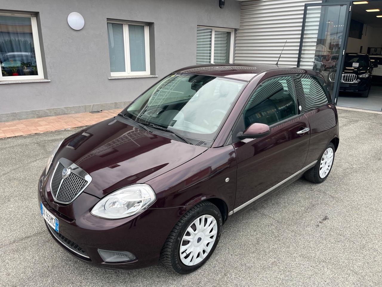 Lancia Ypsilon 1.4 Argento Ecochic GPL