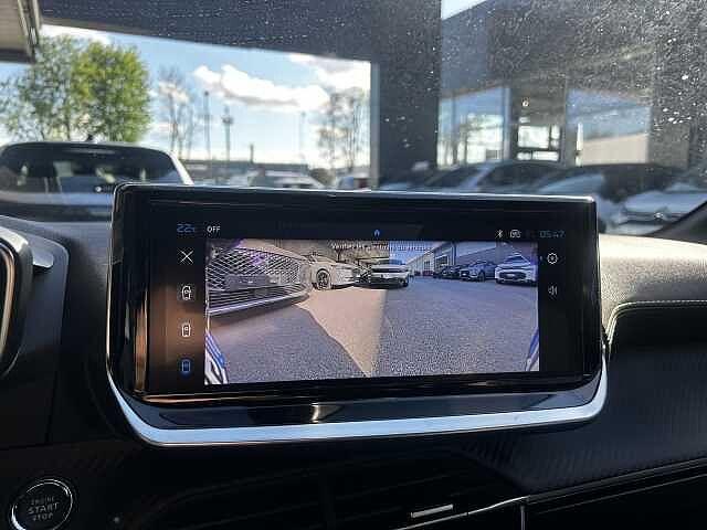Peugeot 208 1.2 Hybrid 100cv E-DCS6 GT + NAVI KM ZERO