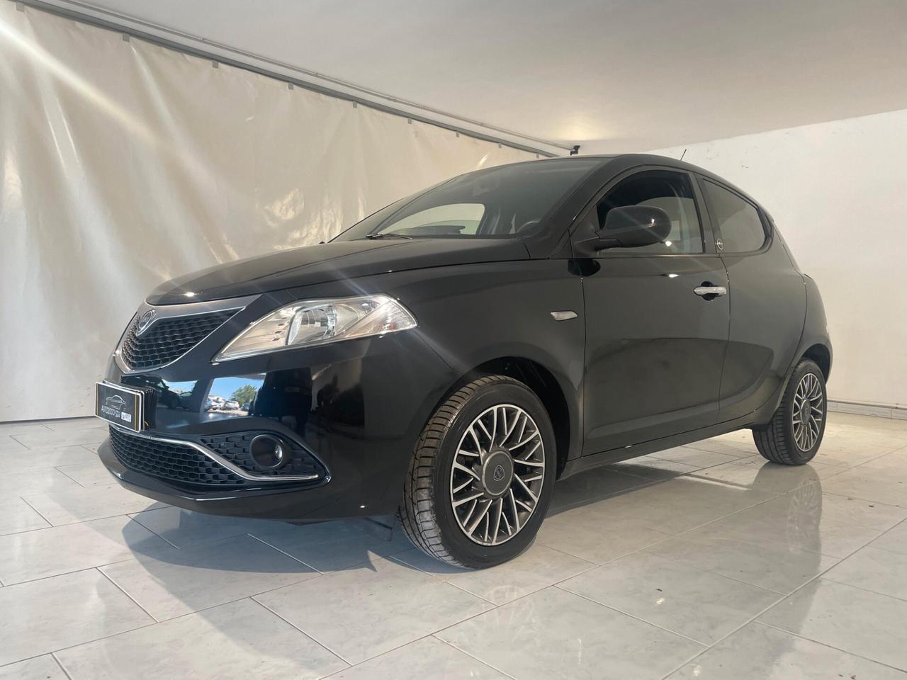 Lancia Ypsilon 1.2 GPL Ecochic Gold
