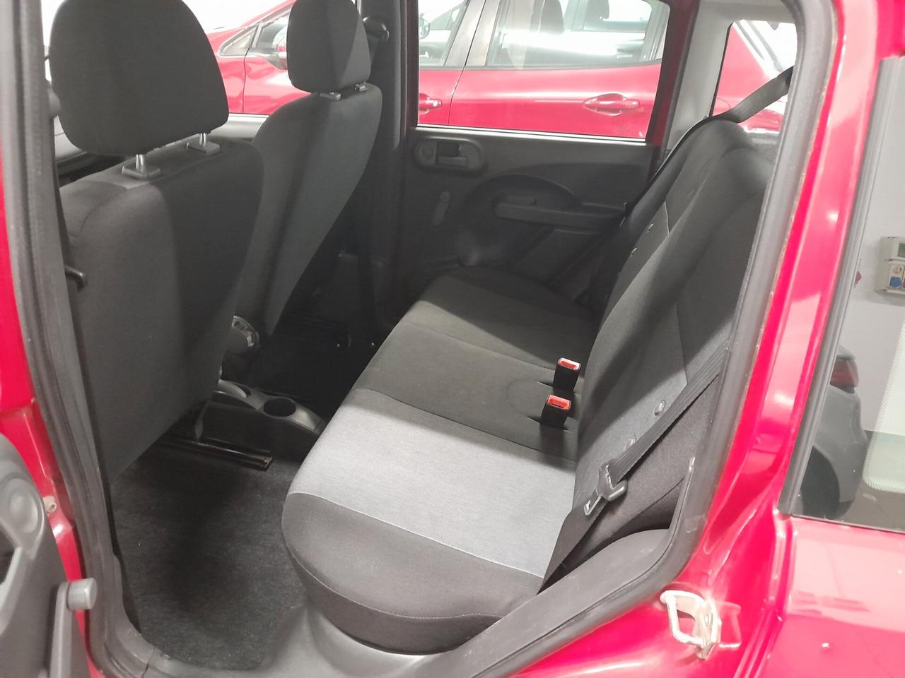 Fiat Panda 1.1 Actual GPL