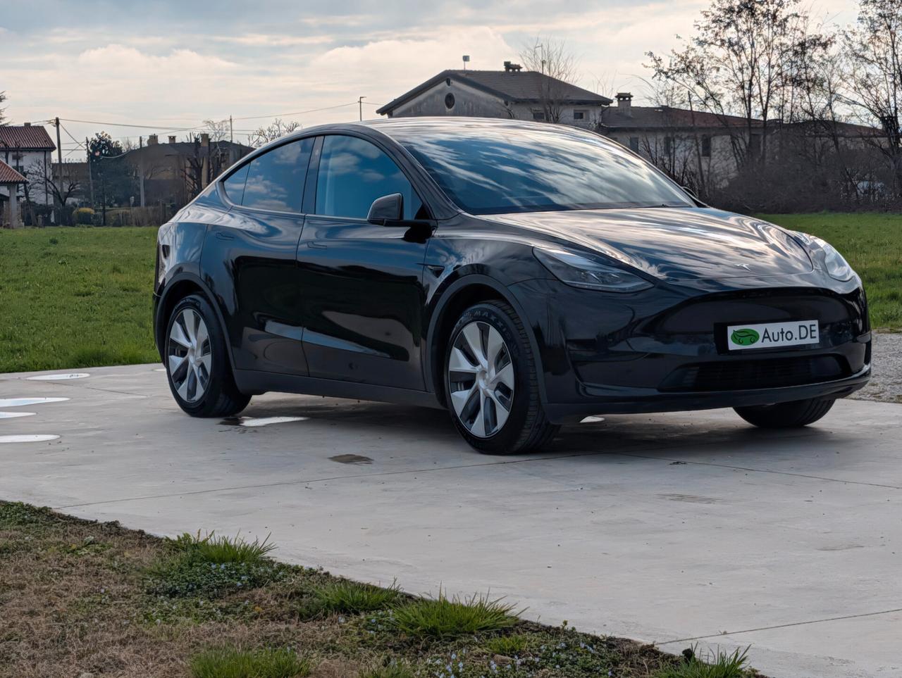 Tesla Model Y RWD - 2024