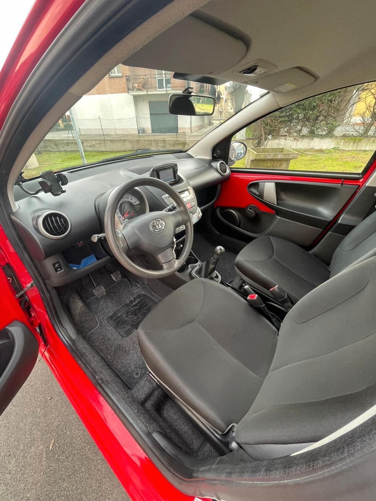 Toyota Aygo 1.0 12V VVT-i 5 porte Active Connect