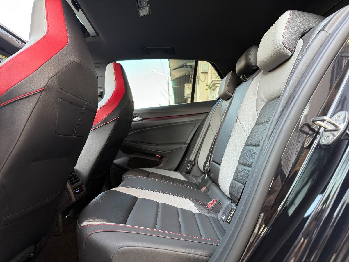 Volkswagen Golf 8 GTI 2.0 TSI 245 CV