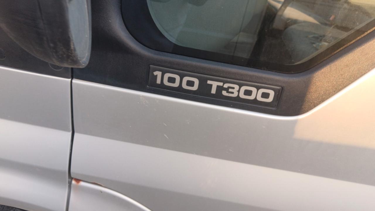 Bellissimo Ford transiti 9 Posti