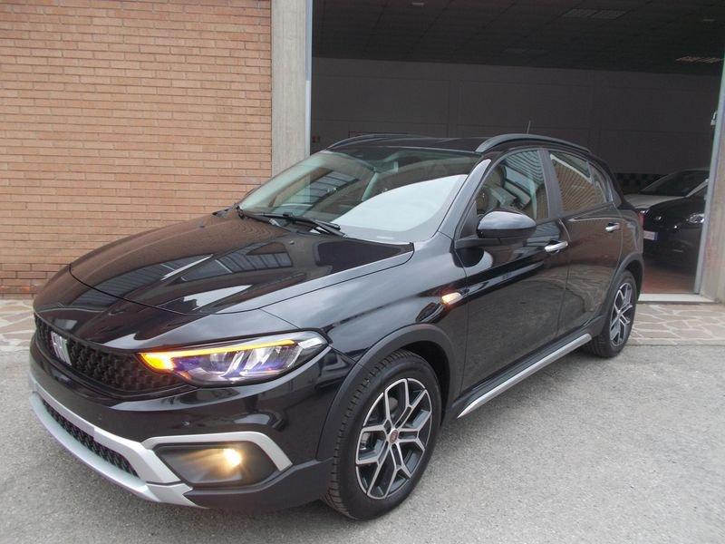 FIAT Tipo Cross 1.5 T4 130cv Hybrid DCT Cross 338.7575187 MASSARI MARCO KM. ZERO