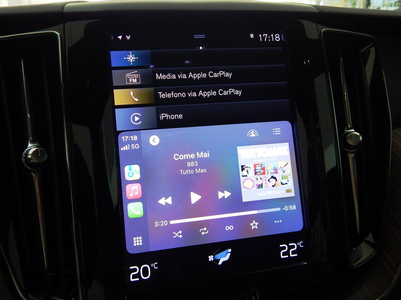 Volvo XC60 2.0 B4 Momentum Pro AWD Aut TETTO-NAVI-PELLE-KAMER