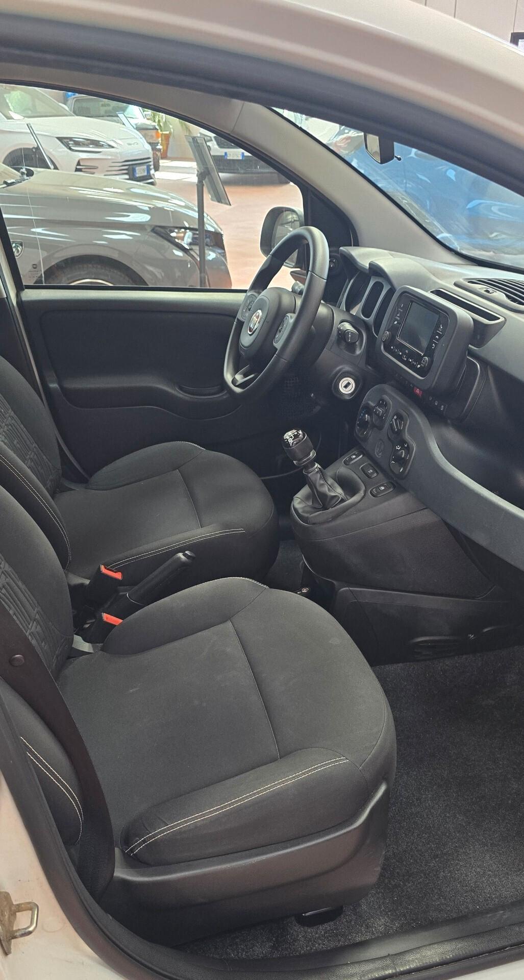 Fiat Panda 1.0 FireFly Hybrid 70 CV – La City Car Pratica e Tecnologica
