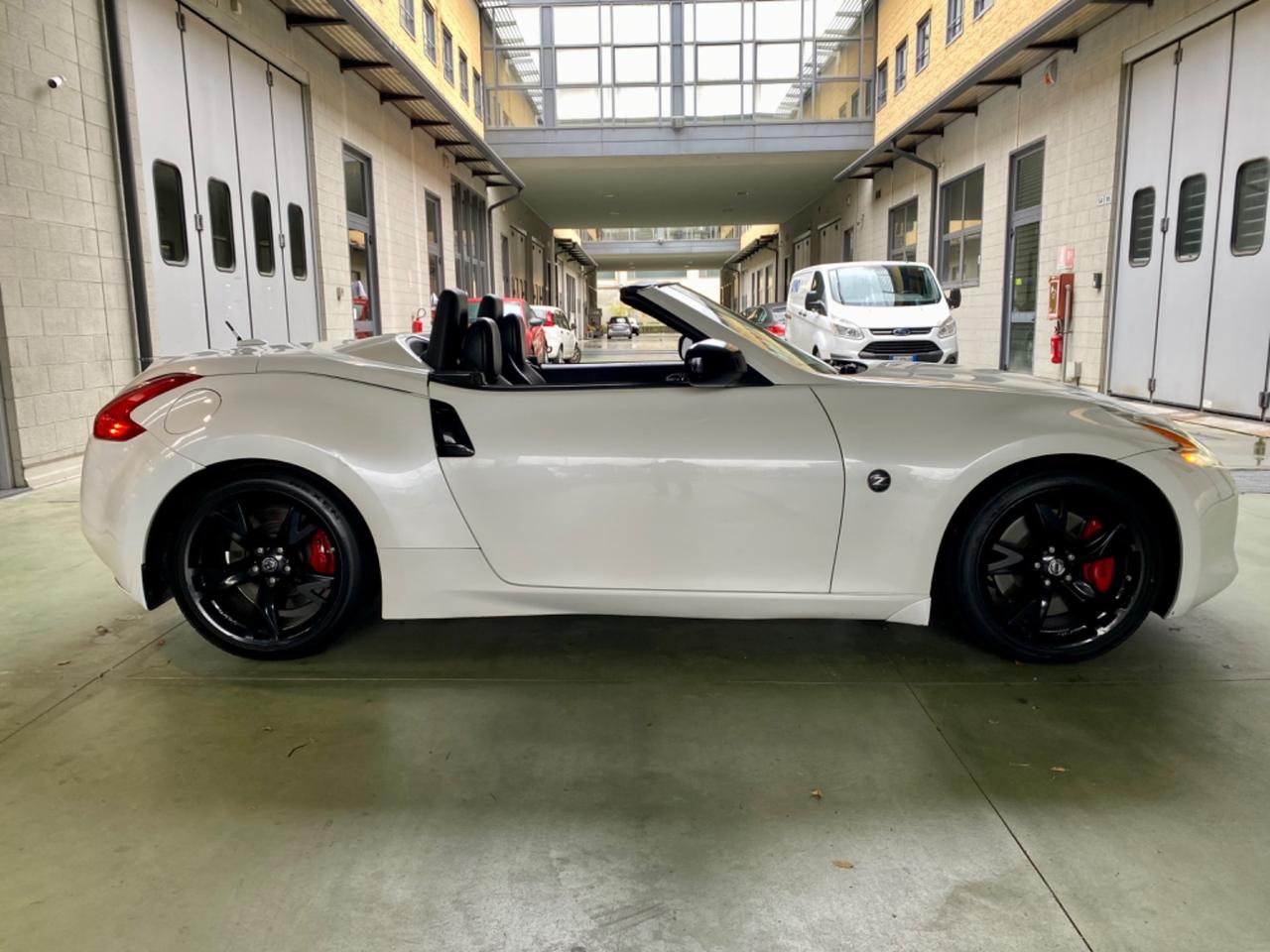 Nissan Z 370Z Roadster 3.7 V6 Lev 2