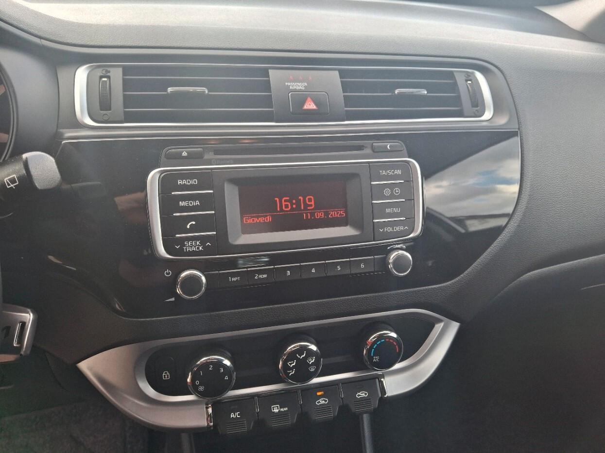 Kia Rio 1.1 CRDi 5p. Cool