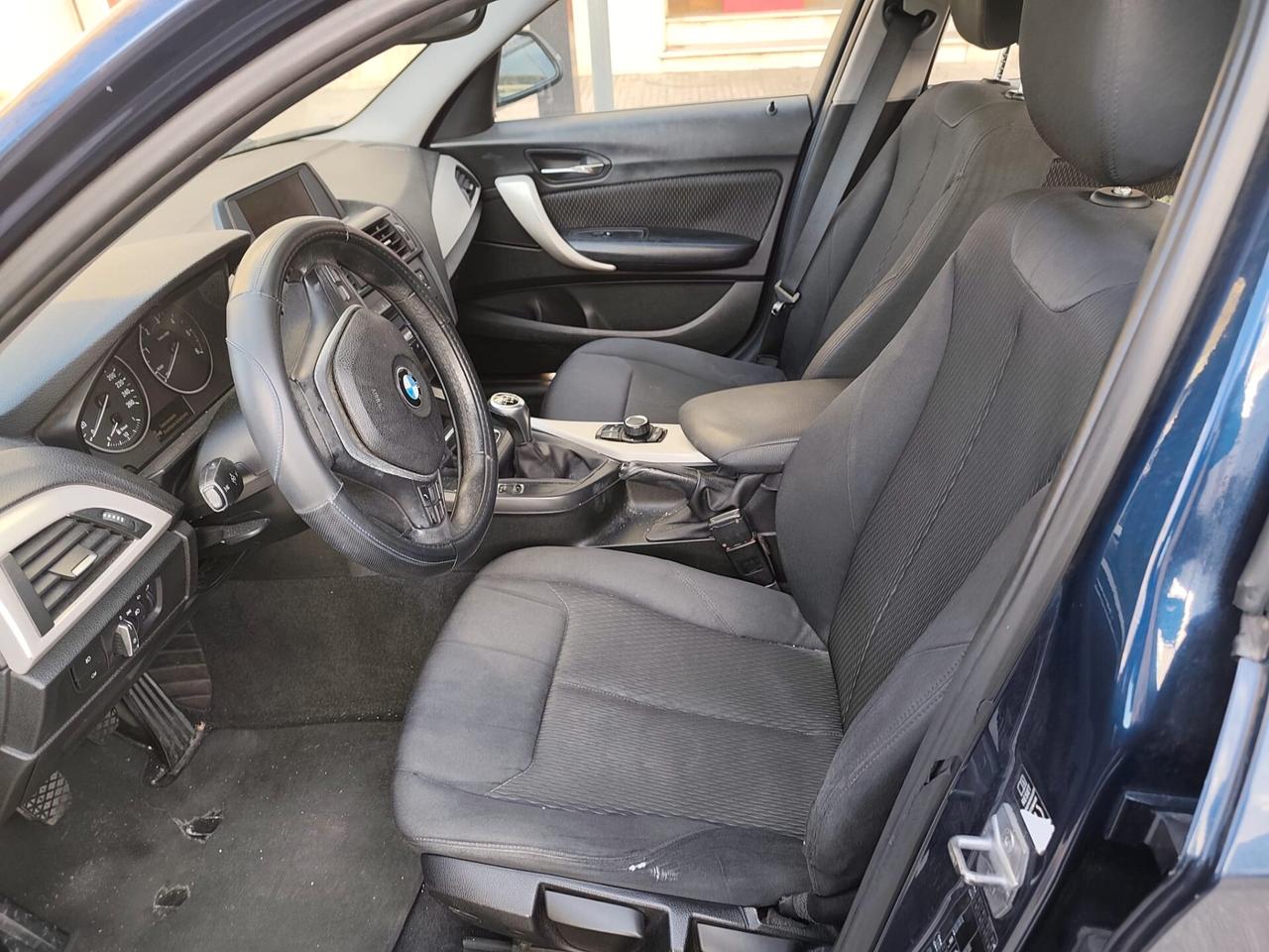 Bmw 116 116d 5p. Unique