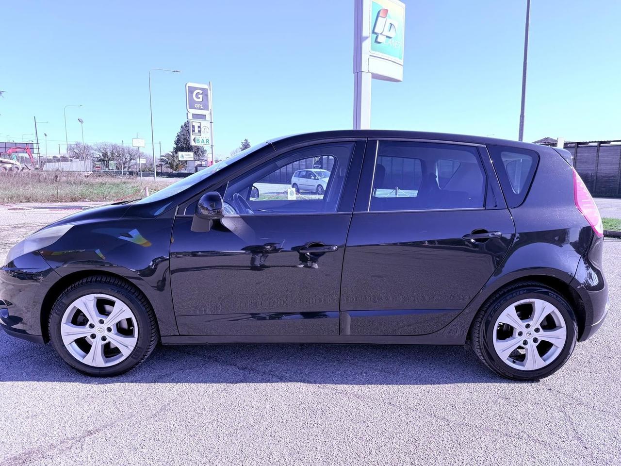 Renault Scenic Scénic X-Mod 1.6 GPL Dynamique