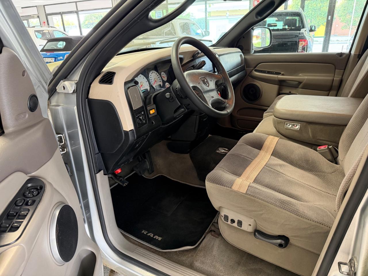 Dodge RAM 1500 V8 5.9 MAGNUM 250cv VerniceRaptor
