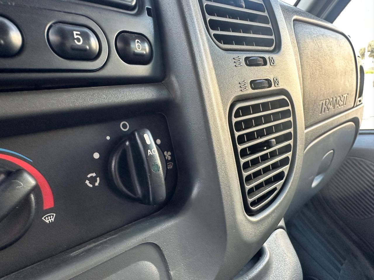 Ford Transit 9 posti t300 2.0 TD/100 74kw 101cv neopatentati