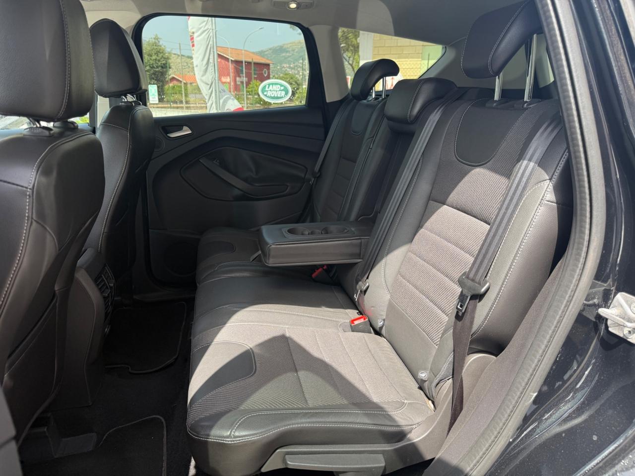 Ford Kuga 2.0 TDCI 140 CV 4WD Powershift Business