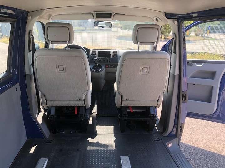 VOLKSWAGEN TRANSPORTER CARAVELLE