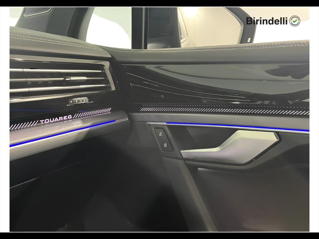 VOLKSWAGEN Touareg 3ª serie - Touareg 3.0 V6 TDI SCR R-Line