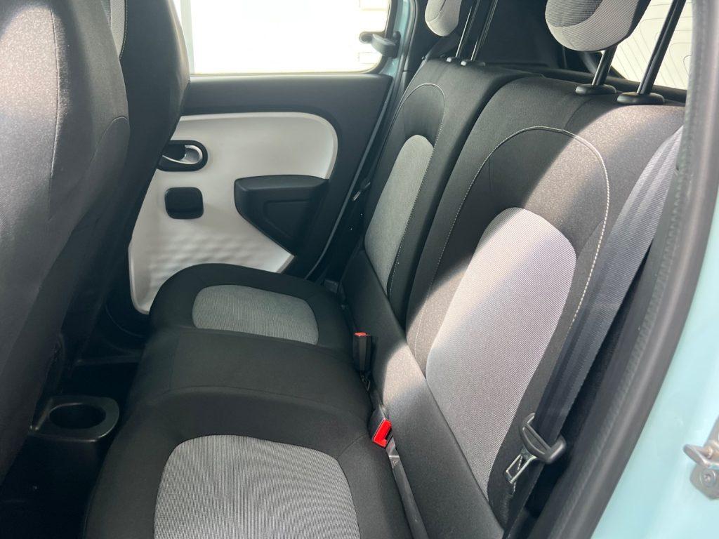 Renault Twingo SCe 65 CV Urban Night tua da €149,00 mensili