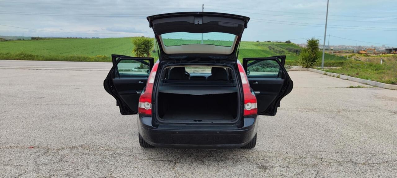 Volvo V50 2.0 D cat Summum