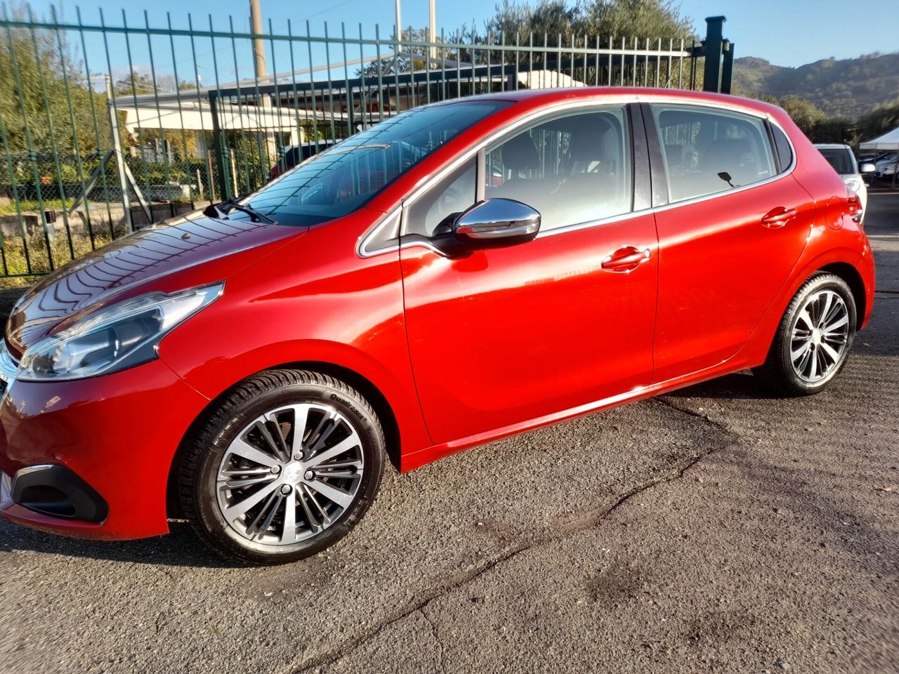 Peugeot 208 BlueHDi 75 CV- 5 porte Allure