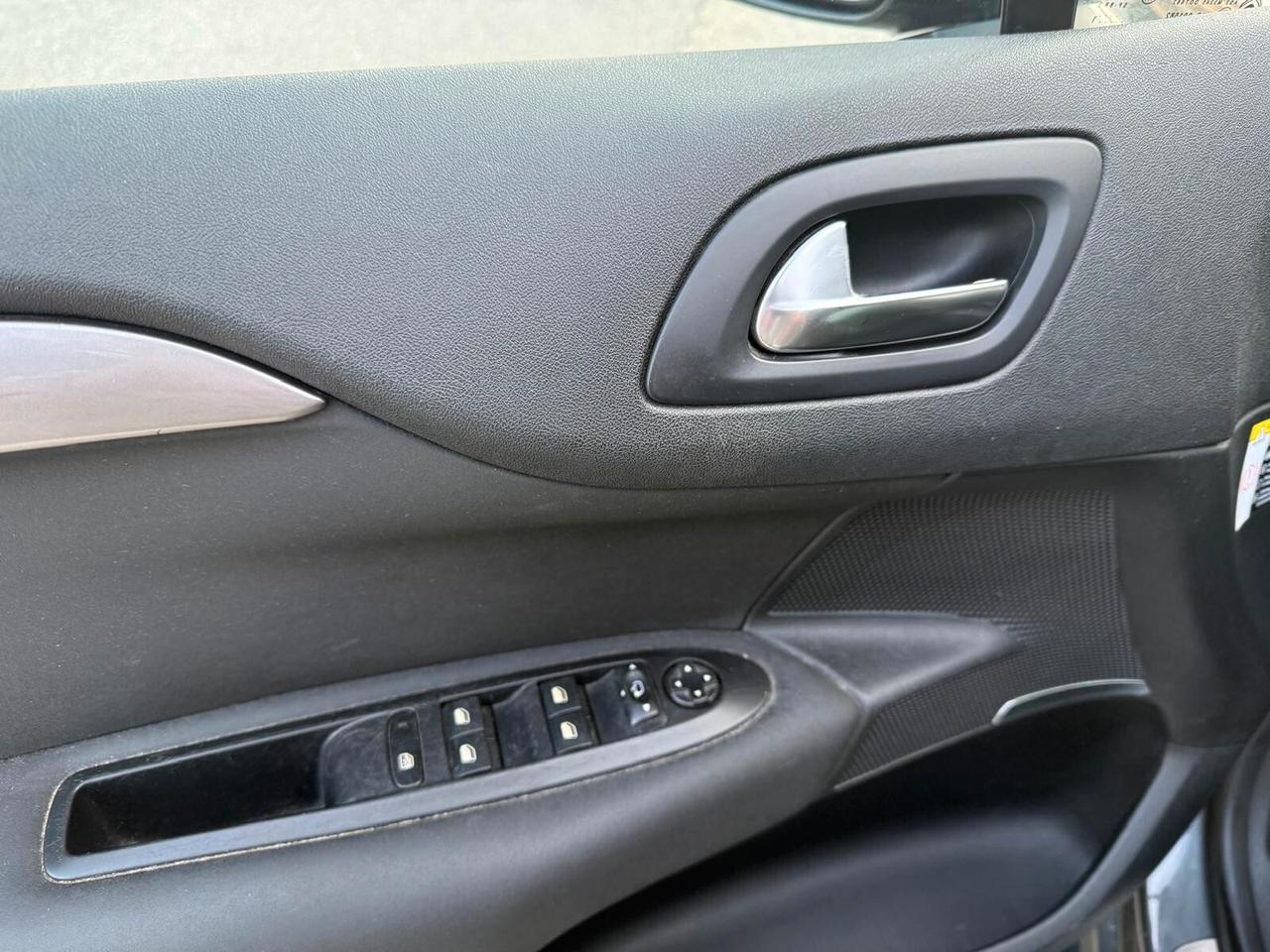 CITROEN C4 1,6 eHDI 110 CV EXCLUSIVE 5P