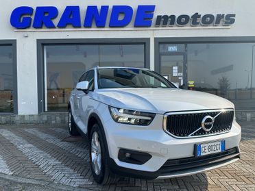 Volvo XC40 T2 Momentum Pro Harman/Kardon