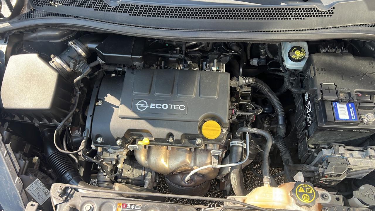 Opel Corsa 1.2 5 porte